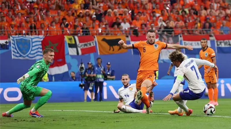 فرنسا ضد هولندا فى يورو 2024 .. هجمات متبادلة