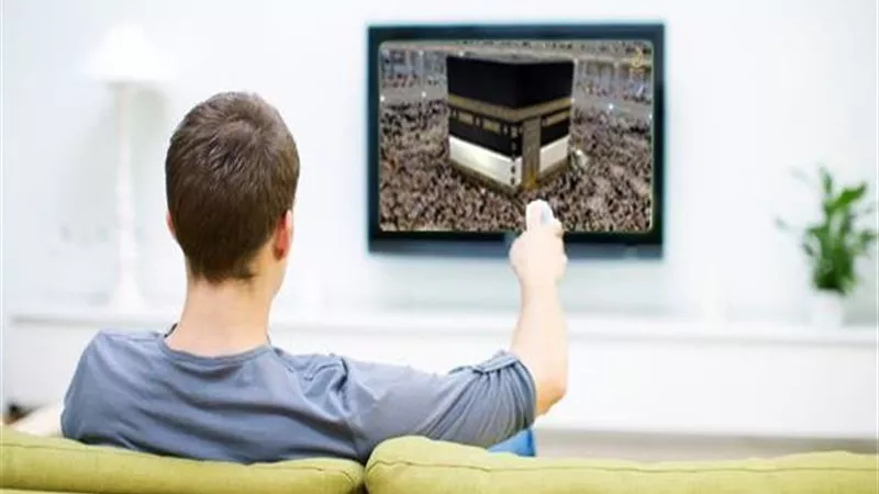 هل نُثاب على مشاهدة الكعبة عبر الشاشات خلال موسم الحج؟