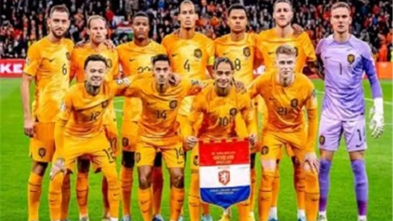 تشكيل هولندا المتوقع أمام فرنسا الليلة في يورو 2024
