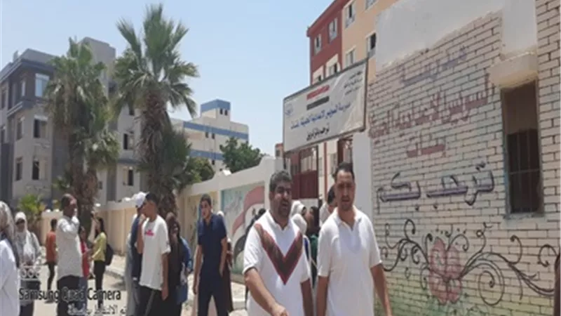 طلاب الثانويةالعامة بالسويس:الامتحان طويل والنحو في مستوي المتميز