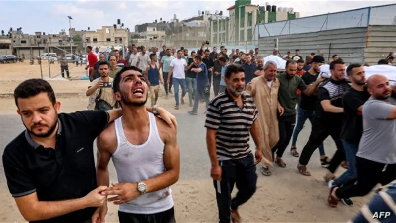مقتل 42 فلسطينيا بقصف إسرائيلي على مخيم الشاطئ وحي التفاح