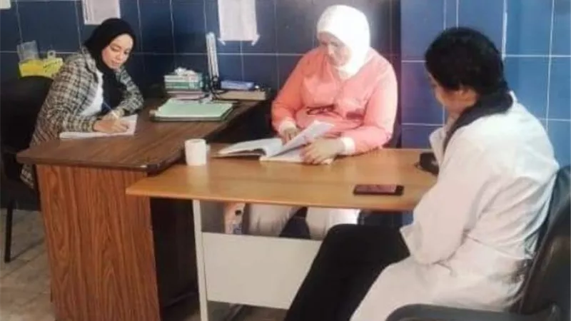 صحة البحر الأحمر تواصل المرور علي المستشفيات ووحدات الرعاية