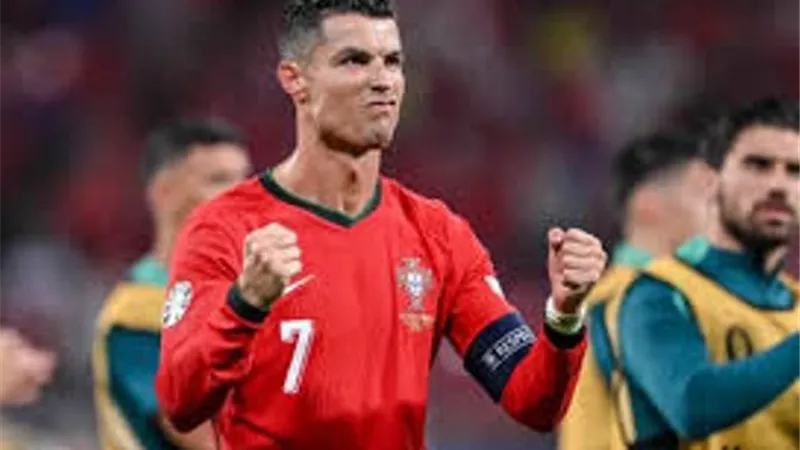 رونالدو يقود البرتغال أمام تركيا بأمم أوروبا