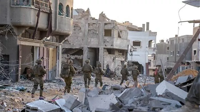 الاحتلال ينسف مربعا سكنيا خلف مدارس وكالة أونروا جنوب رفح الفلسطينية