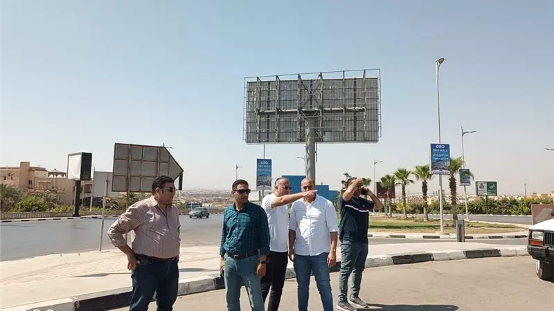 رئس جهاز العبور يطلق حملة لتحسين الإنارة والصيانة في المدينة..صور