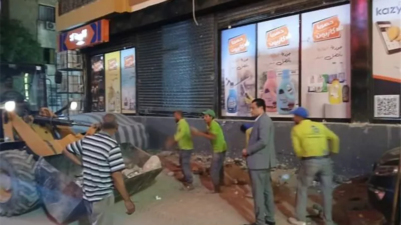 حملات مكبرة للنظافة ورفع القمامة والمخلفات بسوهاج