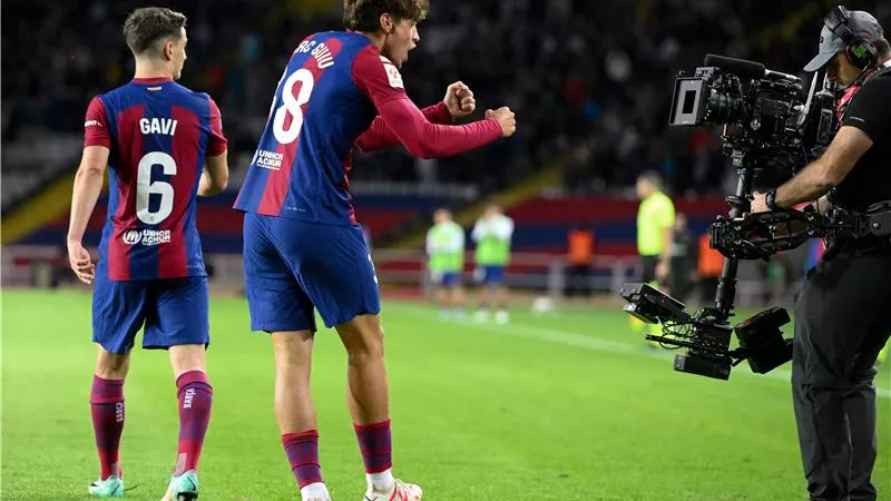 برشلونة يحاول إقناع لاعبه بالبقاء وعدم الرحيل إلى تشيلسي
