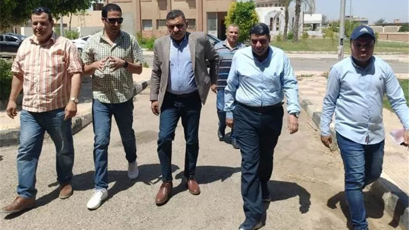 أسباب زيارة قيادات هيئة المجتمعات لمحطات المياه بمدينة الشروق صور