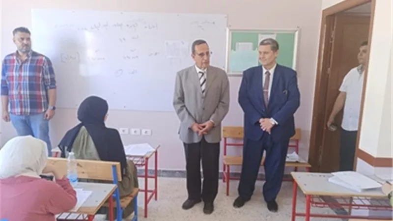 طلاب الثانوية العامة يؤدون امتحان اللغة الاجنبية الثانية بشمال سيناء