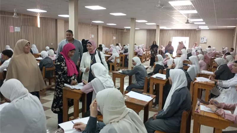 وكيل وزارة الصحه ببنى سويف تطمئن على سير امتحانات دبلوم التمريض