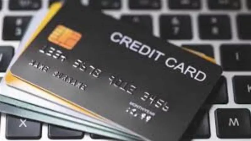 بنك مصر يرفع حدود بطاقات الائتمان 50% بالعملة الأجنبية ويخفض عمولة التحويل لـ %5