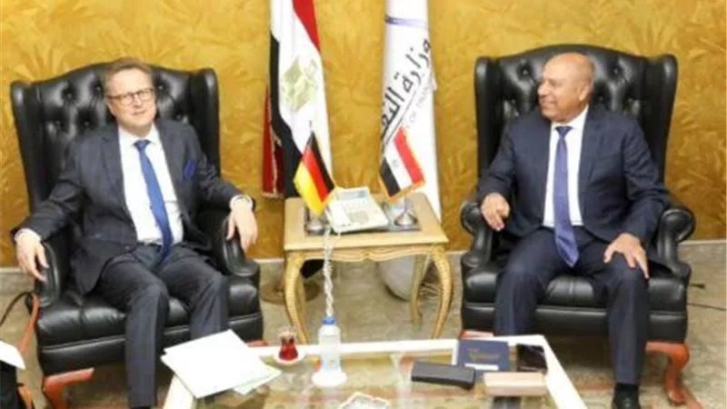 وزير النقل يبحث مع السفير الألماني بالقاهرة تعزيز التعاون المشترك