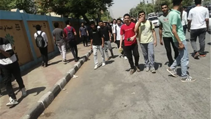 ارتياح بين طلاب الثانوية العامة بأسيوط لسهولة امتحان اللغة الثانية