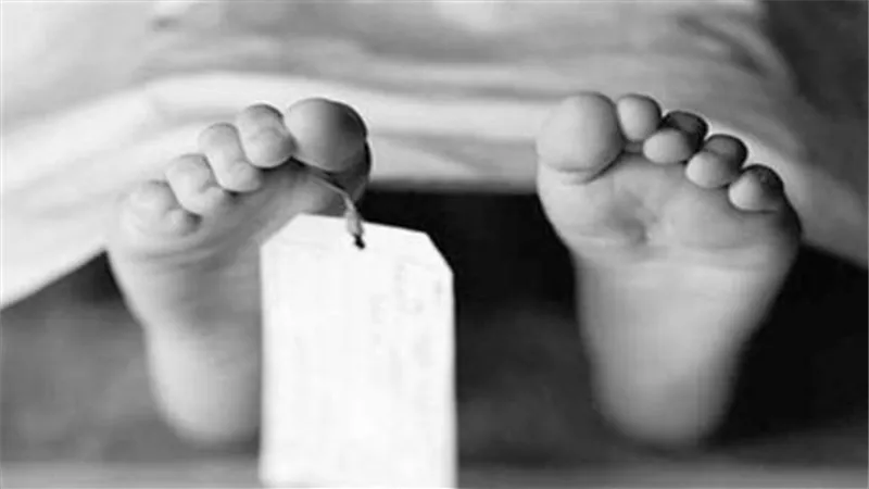 لسرقة هاتفه المحمول.. الاشقاء الثلاثة خطفوا الطفل وقطعوا يديه