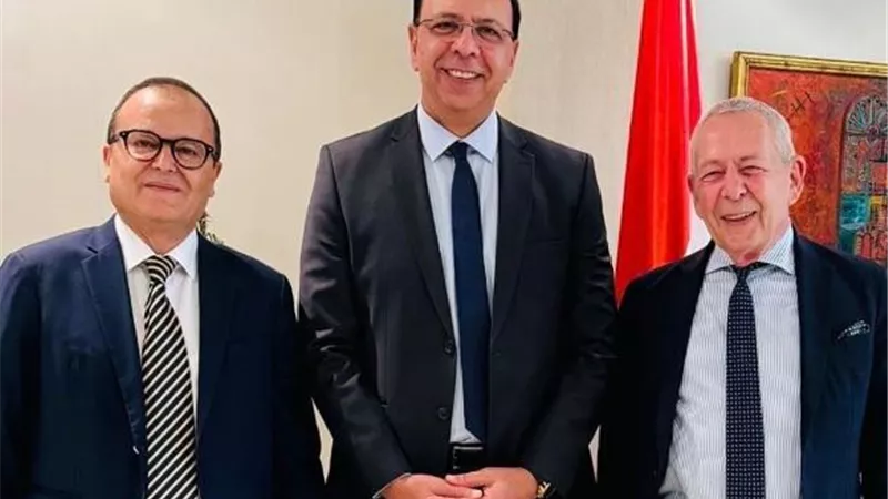 هيئة المعارض تبحث تنظيم معرض للشحن بمركز القاهرة الدولي