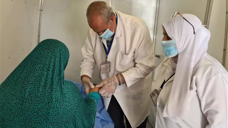 الكشف على 1092 مواطنا فى قافلة الايمان بابو المطامير