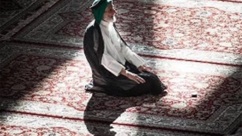 نور يخرج من بيت يراه اهل السماء لو حرصت على هذا يوميا