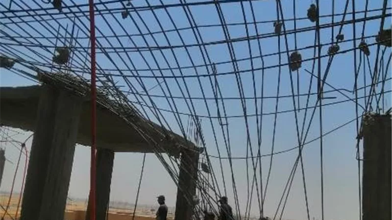 جهاز مدينة بدر يزيل غرف سكنية.. ويحول المخالف للنيابة العامة صور