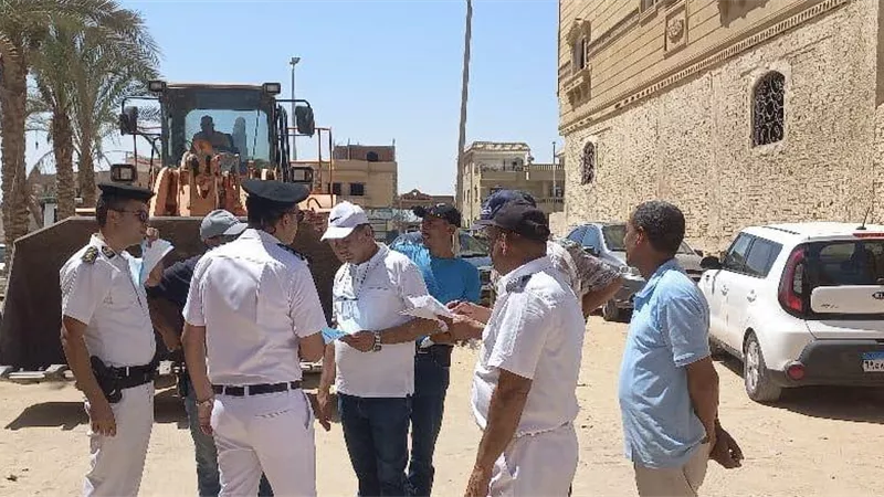 جهاز العاشر من رمضان: تنفيذ 21 قرار إزالة وغلق لمحال مخالفة