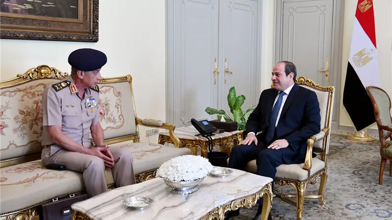 الرئيس السيسى يستقبل وزير الدفاع والإنتاج الحربي
