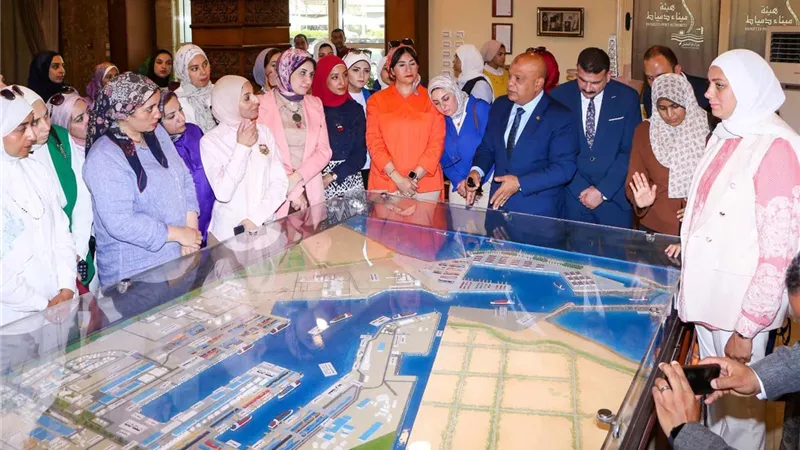 ميناء دمياط يستقبل وفد الأكاديمية الوطنية للتدريب