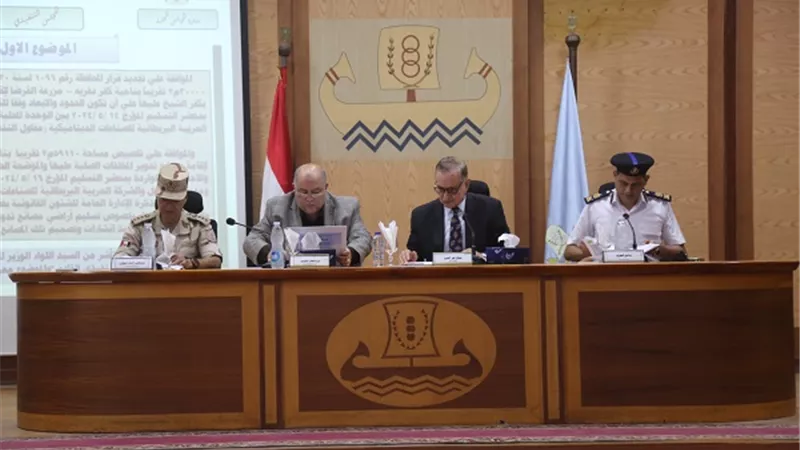 محافظ كفرالشيخ يكرّم المتميزين بالقطاعات والإدارات الحكومية