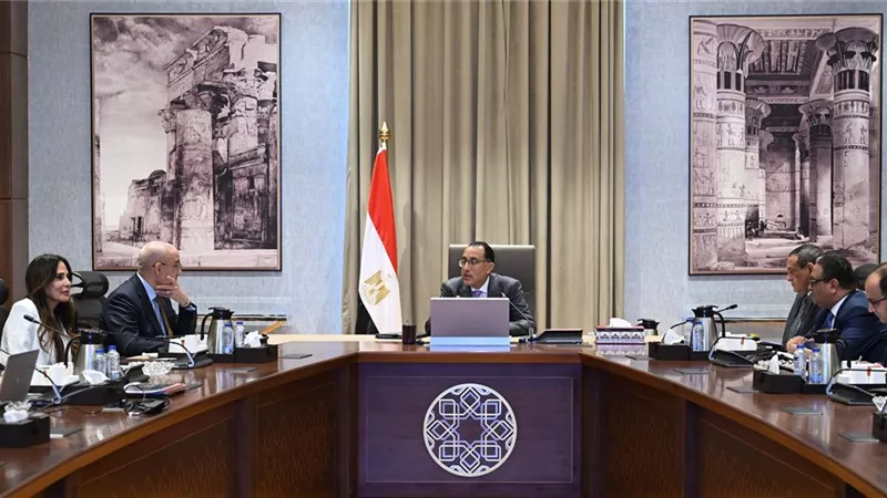 رئيس الوزراء يتابع التحضيرات الخاصة للمنتدى الحضري العالمي