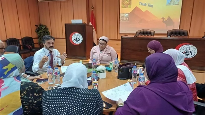 بحوث الصحة الحيوانية يستقبل وفد خبراء الهيئةالقومية لسلامة الغذاء