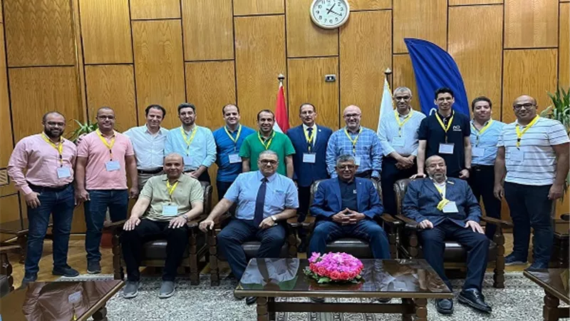 دورة تدريبية بجامعة أسيوط لتثبيت كسور للعظام
