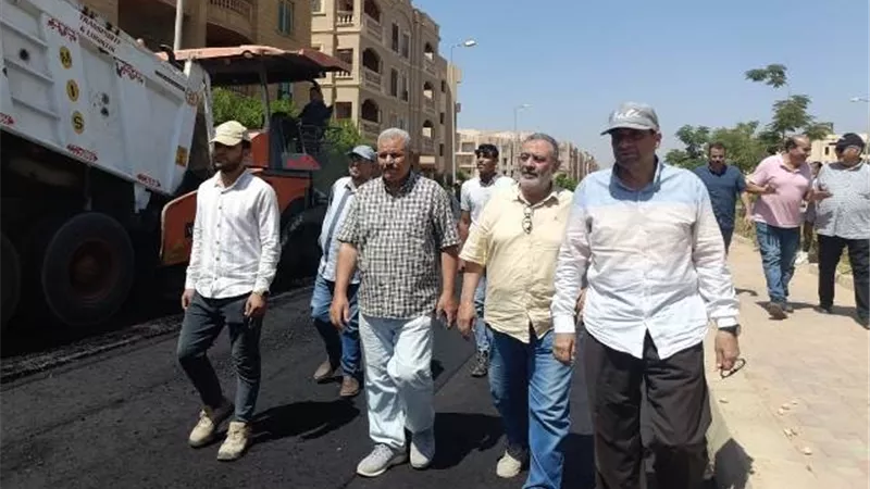 تعرف على أحدث مشروعات الطرق داخل مدينة الشروق.. بالصور