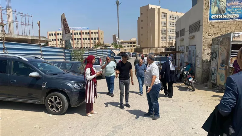 جهاز القاهرة الجديدة يبدأ أعمال تحسين الطرق في التجمع الخامس