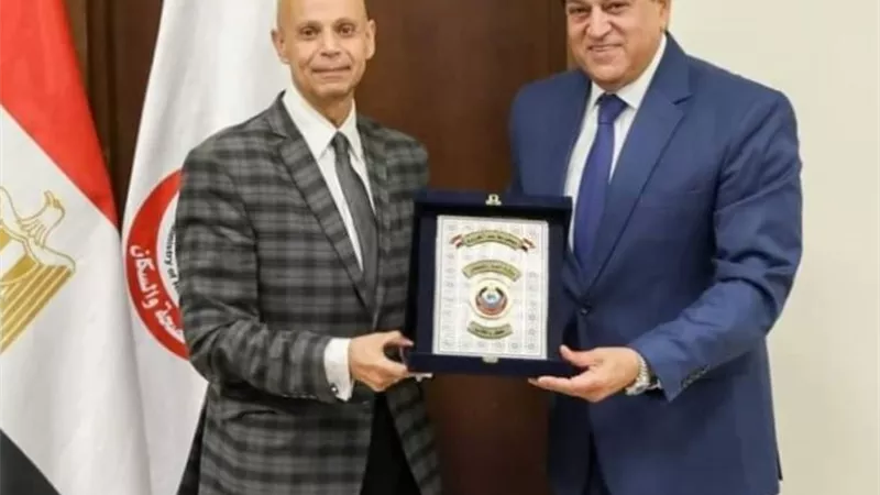 وزير الصحةيكرم وكيل وزارةالشرقيةلجهوده فى خدمة الوطن والمواطنين