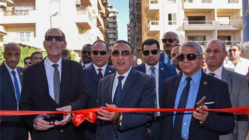 الشريف وحافظ عباس يفتتحان النادي البحري للنيابة الإدارية بالعجمي