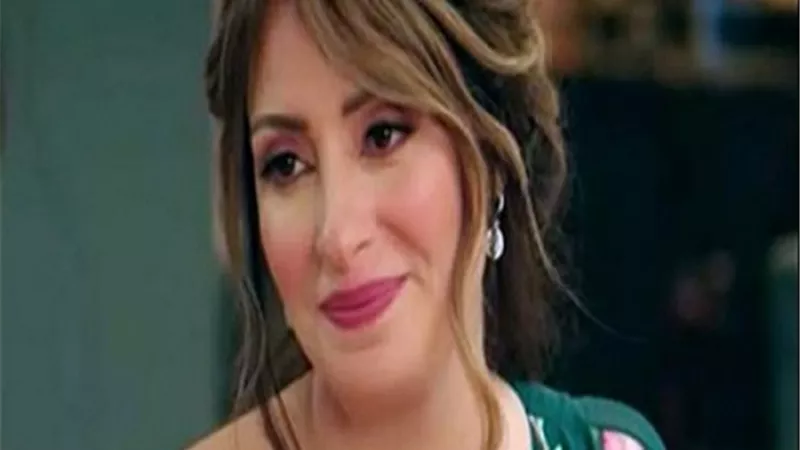 ثعبان فى منزل نرمين الفقي يثير الفزع.. فيديو