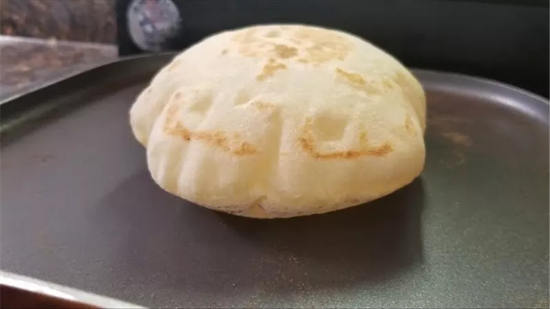 صنع الخبز العربي فى المنزل