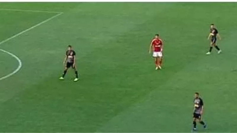 الأهلي يتقدم على فاركو بهدف الشحات فى الشوط الاول