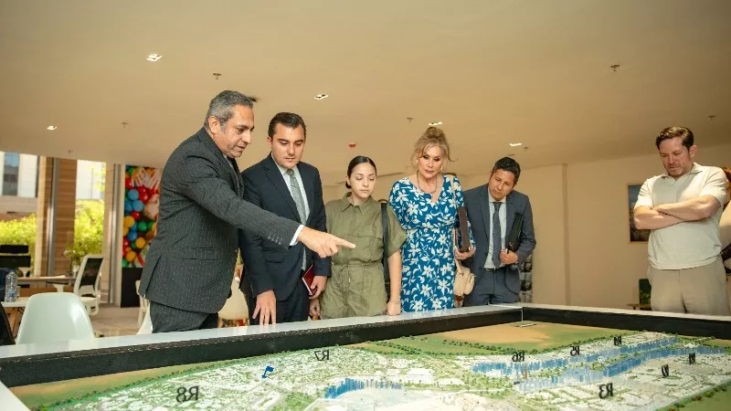 العاصمة الإدارية الجديدة تستقبل رئيس بلدية جارسيا المكسيكية.. صور