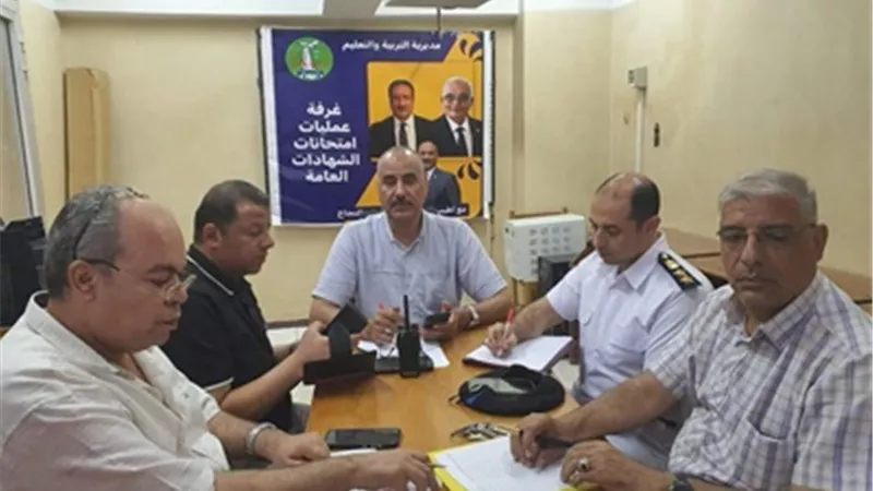 طالب الثانوية العامة بالمنوفية يمزق البابل شيت في امتحان الفيزياء