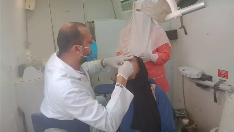 علاج ١٤٠٣ مرضى بالمجان فى قافله بإهناسيا