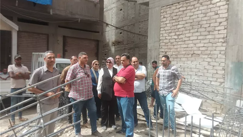 ازالة اعمال بناء مخالف بمنطقة الفلكى بحى المنتزة اول