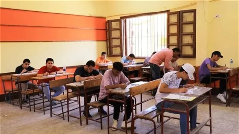 نائبة تطلب التحقيق مع واضعي امتحان العربي
