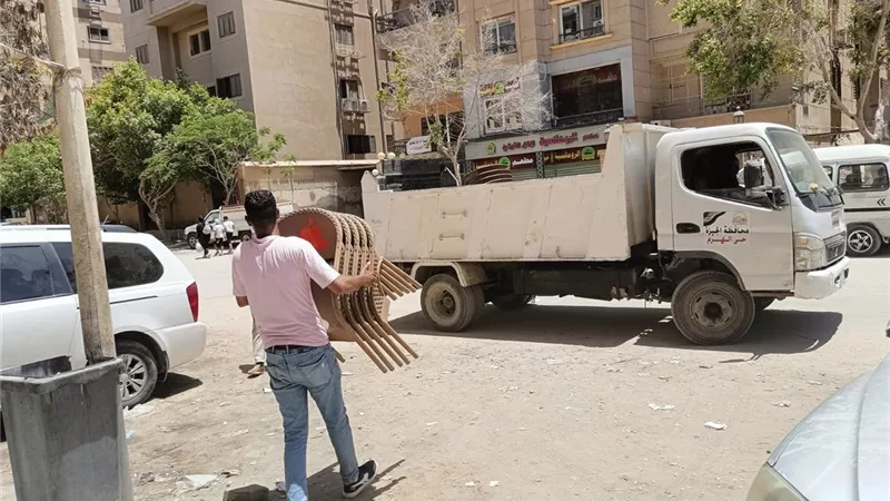 الجيزة تشن حملات لرفع المخلفات بالوراق وامبابة والهرم