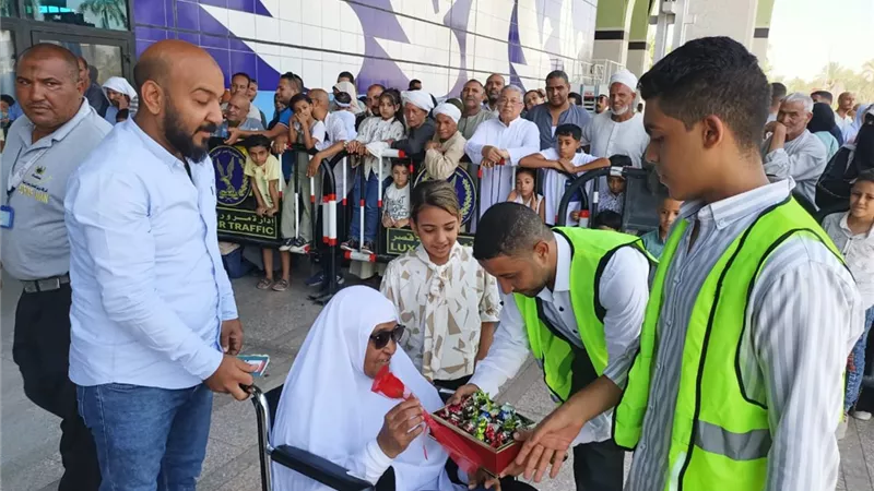 مستقبل وطن إسنا يستقبل أول رحلة حجاج بالاقصر