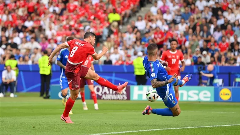 سويسرا ضد إيطاليا .. فارجاس يسجل الهدف الثاني لمنتخب سويسرا
