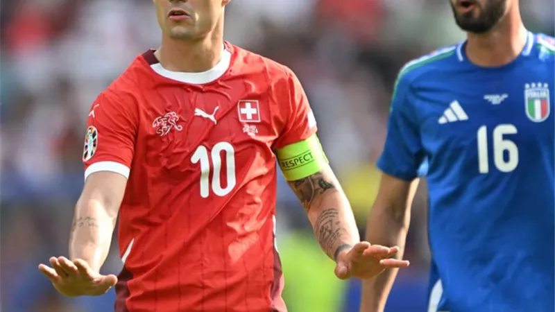 سويسرا ضد إيطاليا .. القائم الأيسر لسويسرا يمنع هدف ذاتي إيطالي