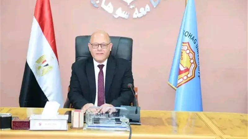 رئيس جامعة سوهاج: تكليف 125 أخصائي تمريض للعمل بمستشفيات الجامعة