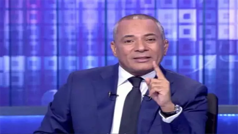 أحمد موسى يهاجم واضعي امتحان الفيزياء: مهزلة ومرعب.. بتخترعوا أسئ