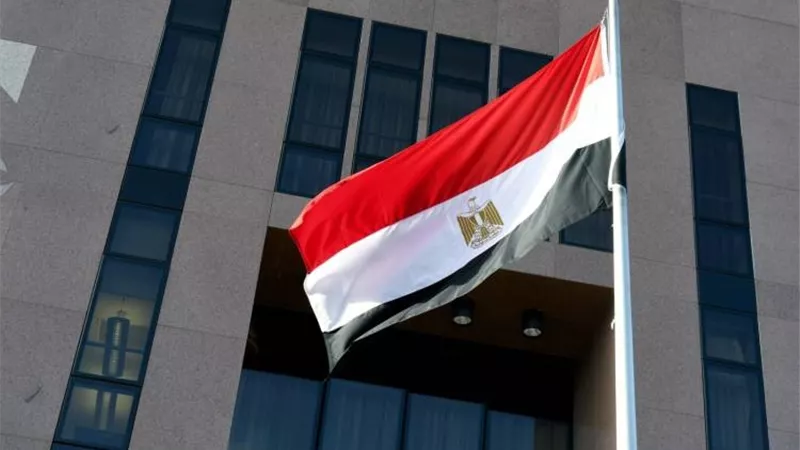 مصدر رفيع: مصر كثفت اتصالاتها لتجاوز عقبات اتفاق وقف إطلاق النار