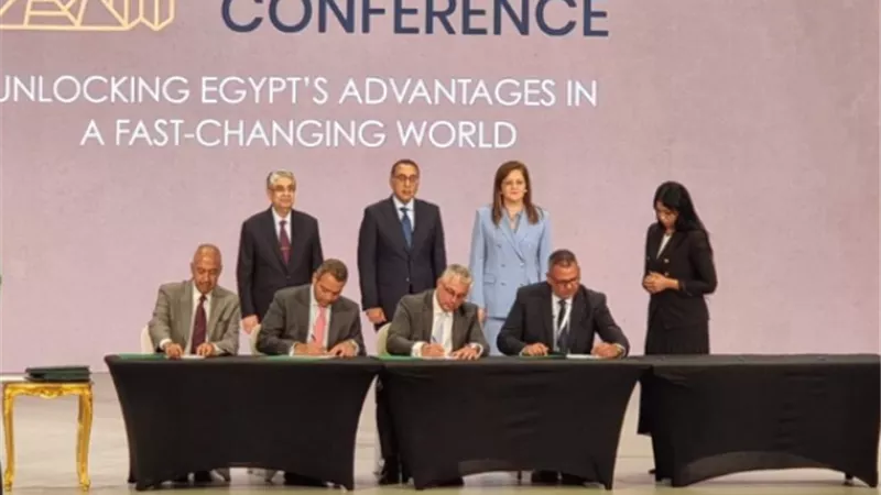 مدبولي يشهد توقيع 4 اتفاقات إطارية لإنتاج الأمونيا الخضراء باقتصادية قناة السويس