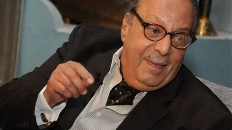 مهرجان المسرح المصري يكرم الفنان أسامة عباس